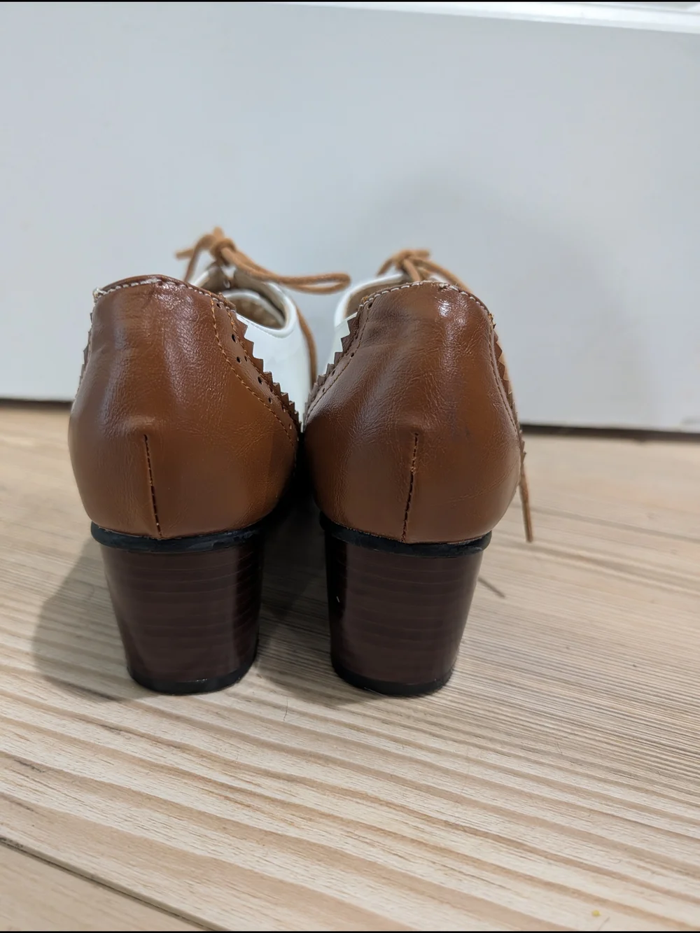Vintage Style Brown & Cream Oxford Heels Size 6 Wingtip Brogue Academia